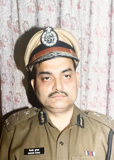 Kishore Kunal IPS Biography